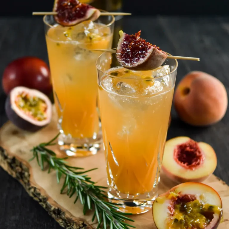 Lillet Pfirsich Maracuja Cocktail