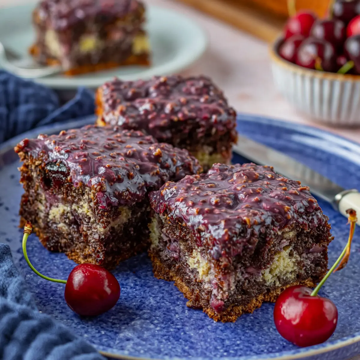 Ameisenkuchen mit Kirschen