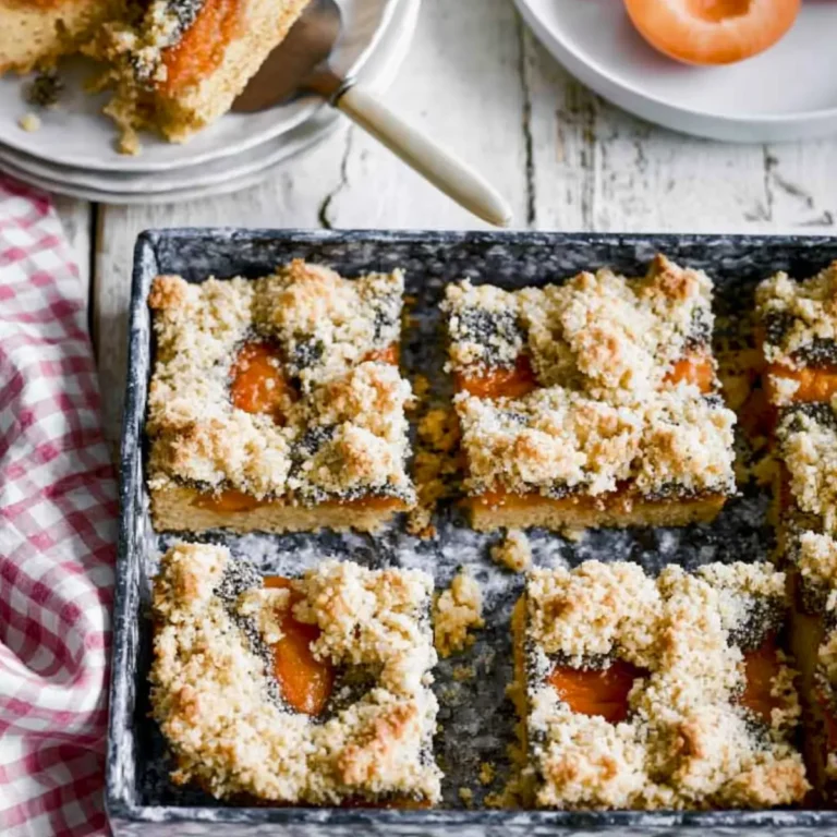 Marillen Mohn Kuchen mit Streusel