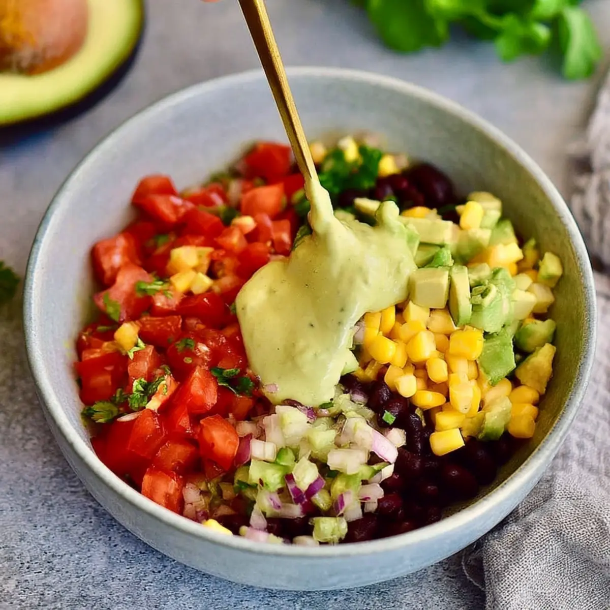 Mexikanischer Avocado Salat
